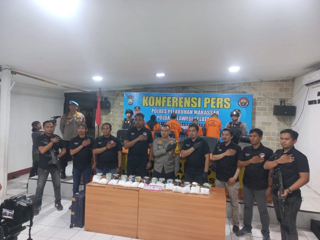 Satresnarkoba Polres Pelabuhan Makassar Berhasil Gagalkan Peredaran Sabu Seberat 6, 7 Kilogram