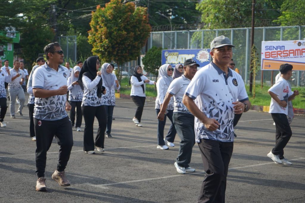 SEMANGAT KEKOMPAKAN! LAPAS KELAS I MAKASSAR GELAR SENAM BERSAMA BERSAMA KANWIL DITJENPAS SULAWESI SELATAN