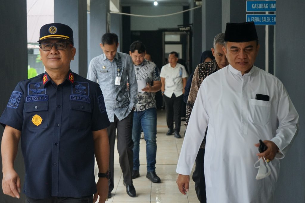 Pastikan Layanan Prima Saat Idul Fitri, Kakanwil Ditjenpas Sulsel Tinjau Simulasi Kunjungan di Lapas Kelas I Makassar
