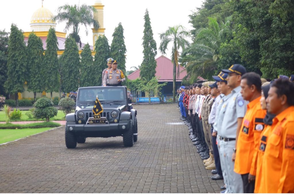 Apel Gelar Pasukan Operasi Ketupat 2026, Kapolda Sulsel: Wujud Komitmen Sinergitas Amankan Idul Fitri 1447 H