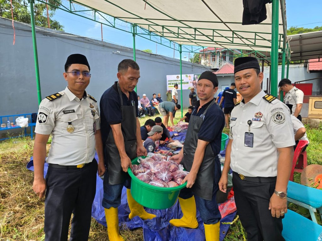 Semangat Idul Adha, Lapas Makassar Tebar Kepedulian Melalui Pemotongan dan Pembagian Hewan Qurban