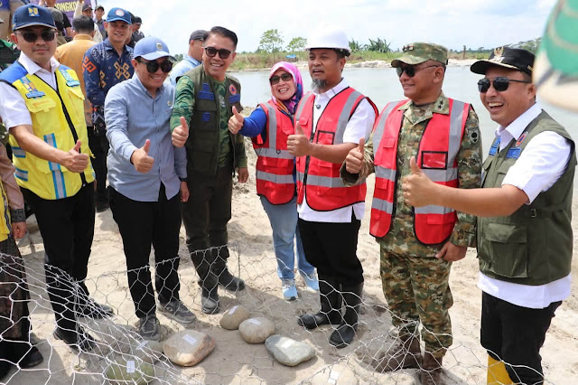 Ketua DPRD Luwu Utara Dampingi Gubernur Sulsel dan Pangdam XIV/Hasanuddin Ground Breaking Penanganan Banjir Sungai Rongkong