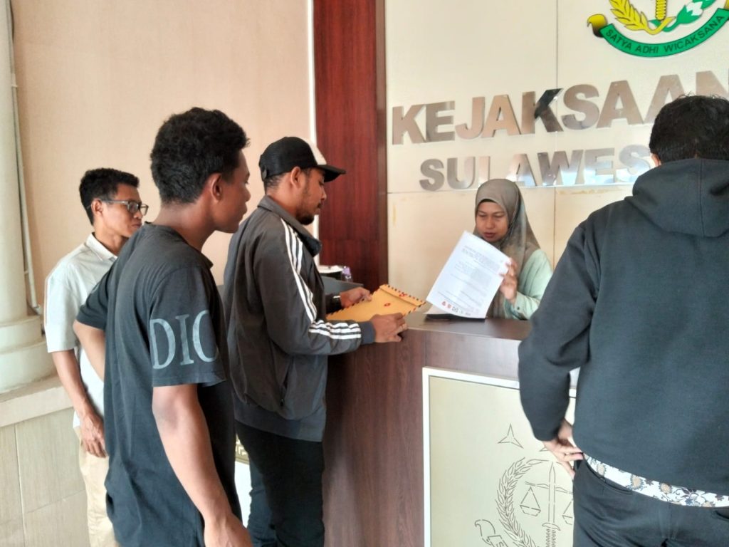 KOALISI LINTAS MAHASISWA KEPUNG KEJATI SULSEL, DESAK DUGAAN PENYIMPANGAN PROYEK SPPG SELAYAR DIUSUT TUNTAS