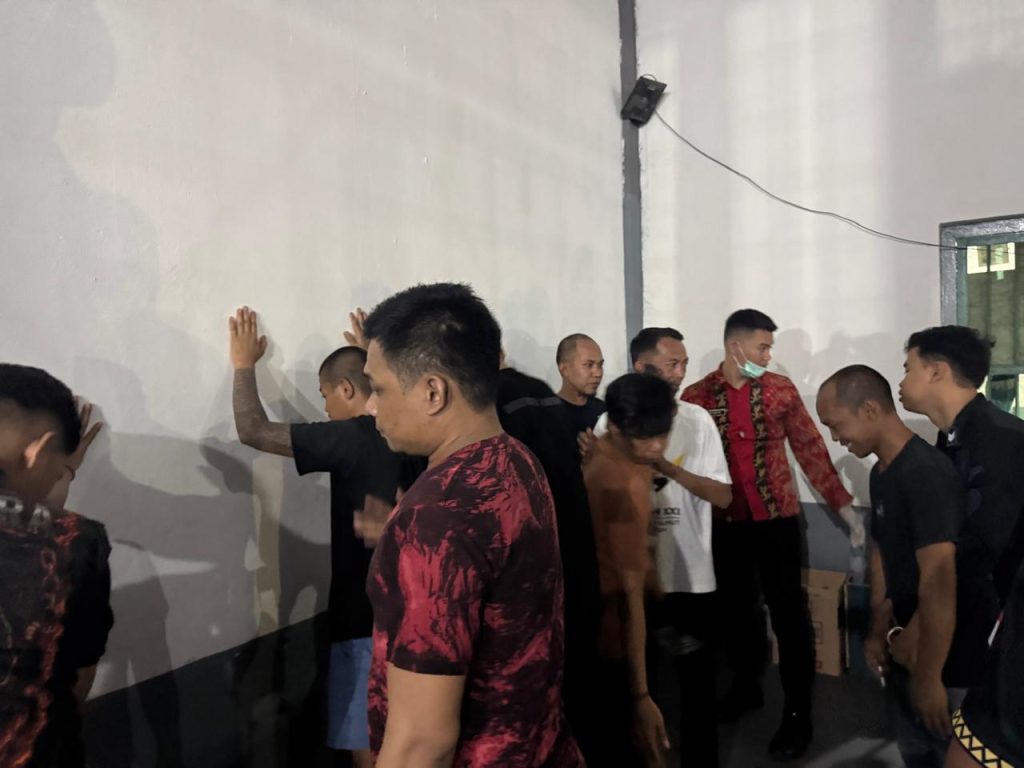 LAPAS MAKASSAR PERKUAT PENGAWASAN, SIDAK RUTIN CEGAH PEREDARAN HP DAN NARKOBA