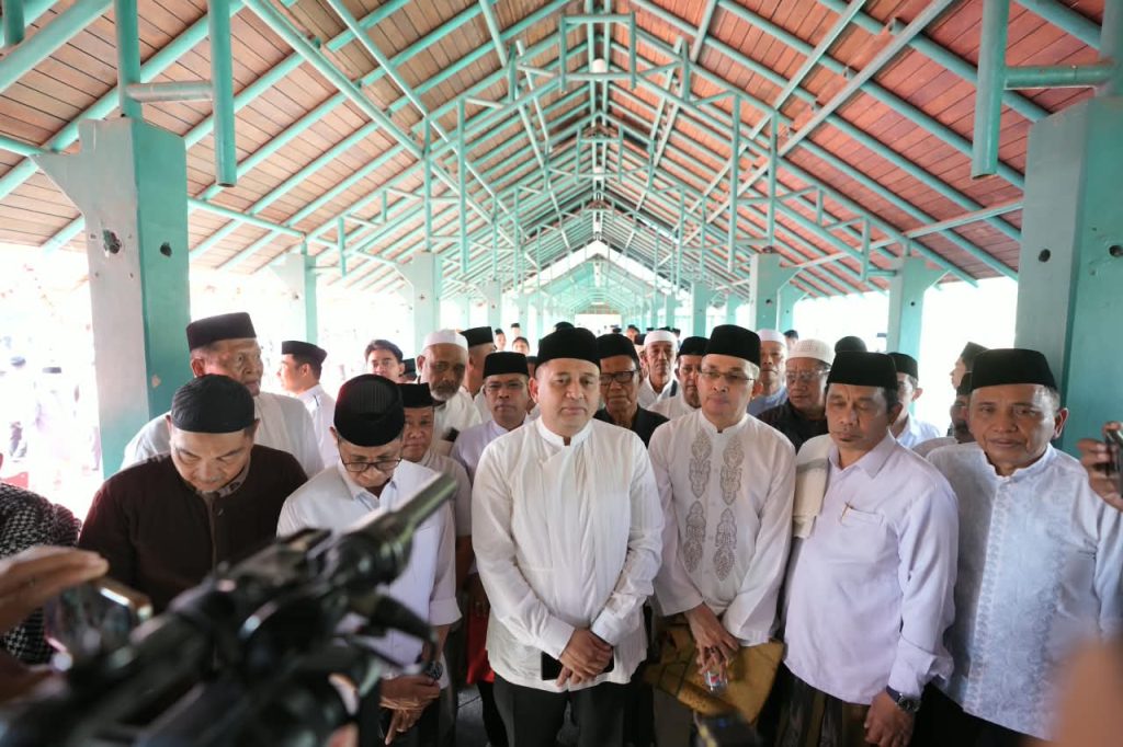 Kemarau dan Krisis Air, Munafri Bersama Warga Makassar Salat Istisqa Memohon Hujan
