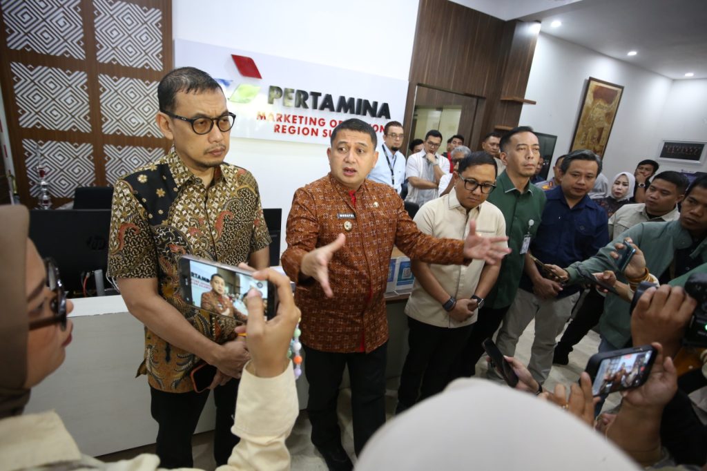 Urai Antrean BBM, Pemkot Makassar Akan Berlakukan Truk dan Bus Antre Pukul 21.00–05.00 WITA