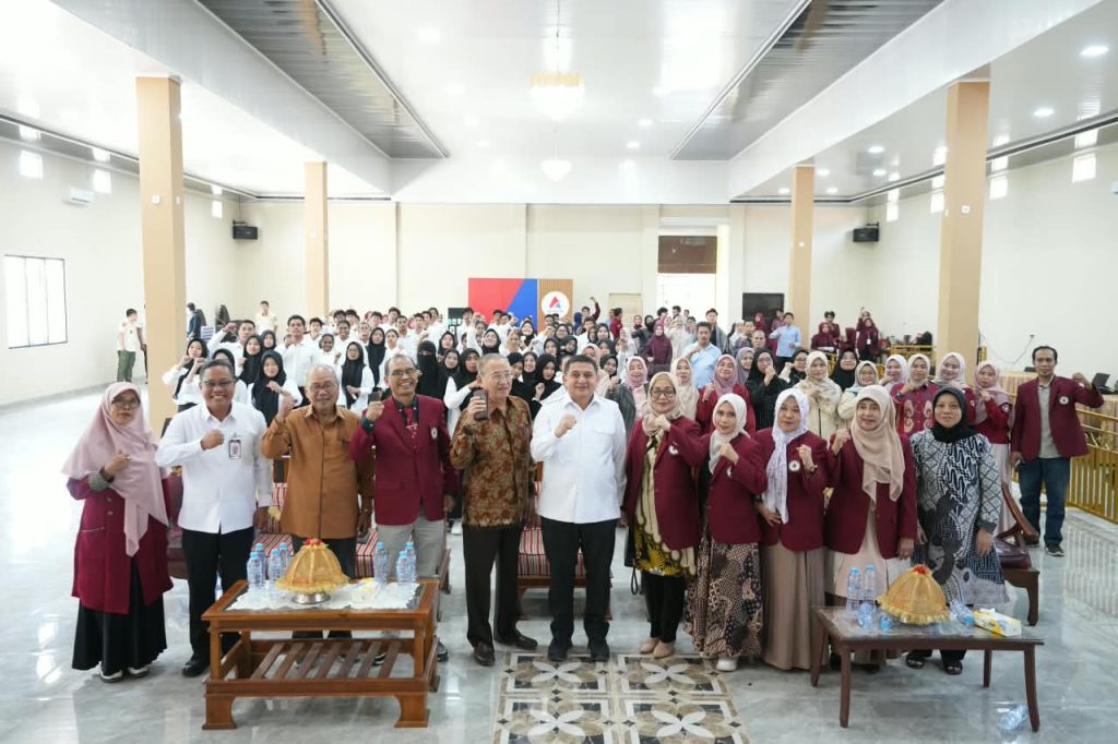Kuliah Umum UCM: Appi Bongkar Rahasia Bangun Karier, Leadership, Networking dan Berani Ambil Peluang