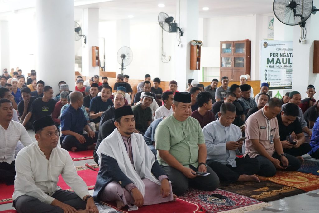 LAPAS MAKASSAR GELAR SALAT ISTISQA, KAKANWIL BERSAMA PEGAWAI DAN WARGA BINAAN BERSATU DALAM DOA