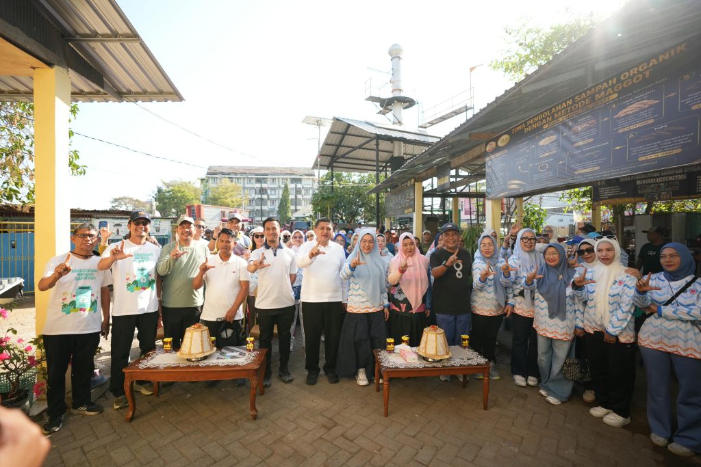 DLH Makassar Gerakkan World Clean Up Day 2026, 74 Kg Sampah Dikumpulkan di Panambungan