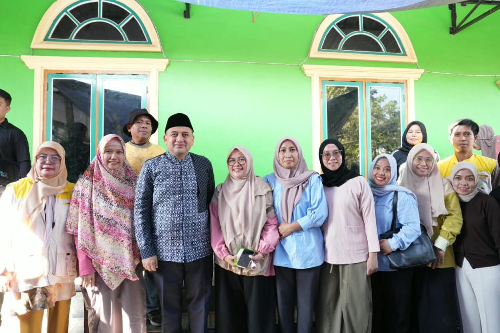 Dinas Perikanan Makassar Salurkan Bantuan GPS untuk 14 KUB Nelayan di Pulau Lumu-Lumu