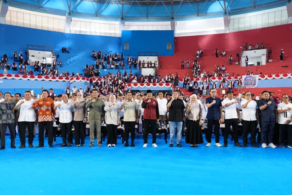 Wali Kota Munafri Dampingi Mensos RI Luncurkan Gerakan Peduli Tetangga di Makassar