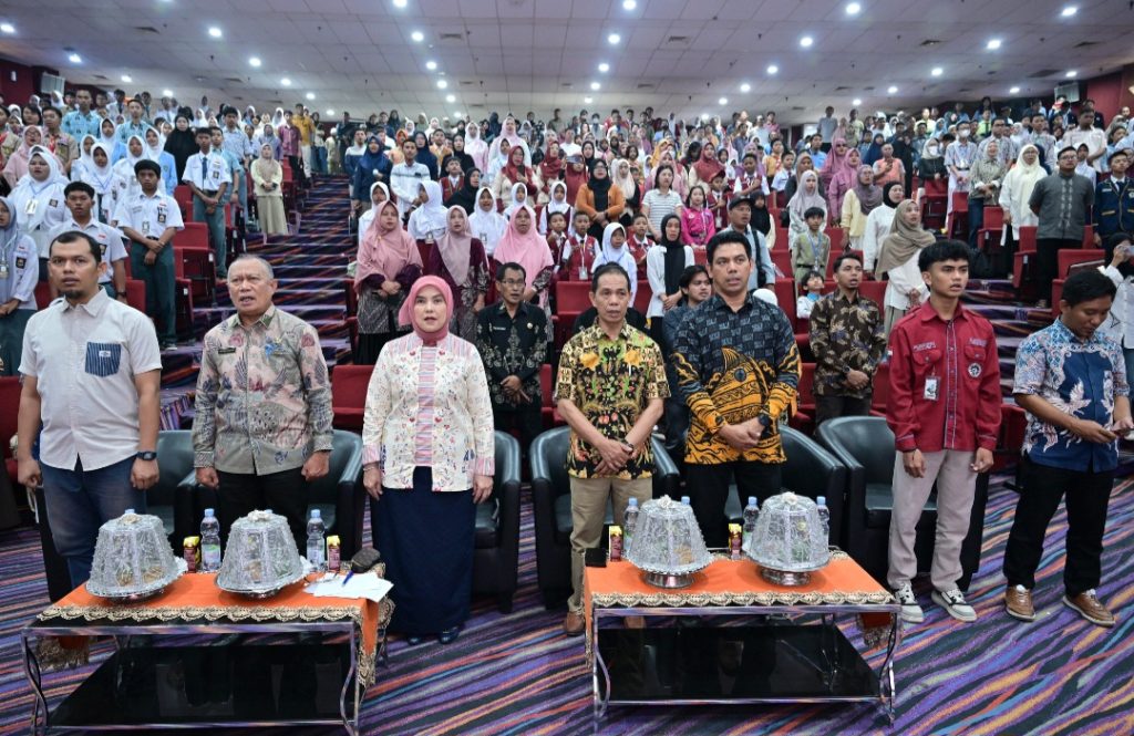 Wawali Makassar Buka GEOMETRI 2026 di UNM, Dorong Mahasiswa Aplikasikan Matematika dalam Kehidupan Nyata